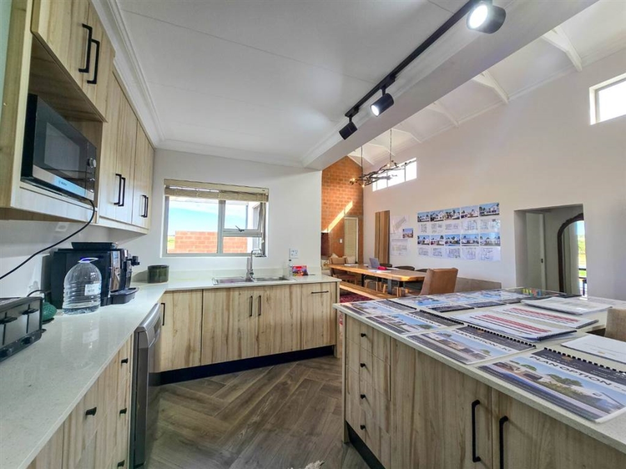 2 Bedroom Property for Sale in Stilbaai Wes Western Cape